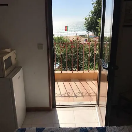 Fonte Da Telha * 卡帕里卡海岸